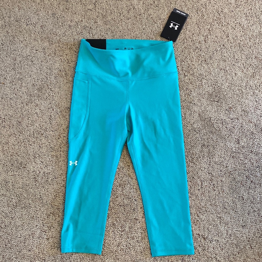 NWT Under Armour capris